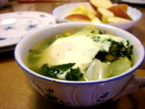 コラーゲンもとれちゃうブロッコリーと卵のスープ